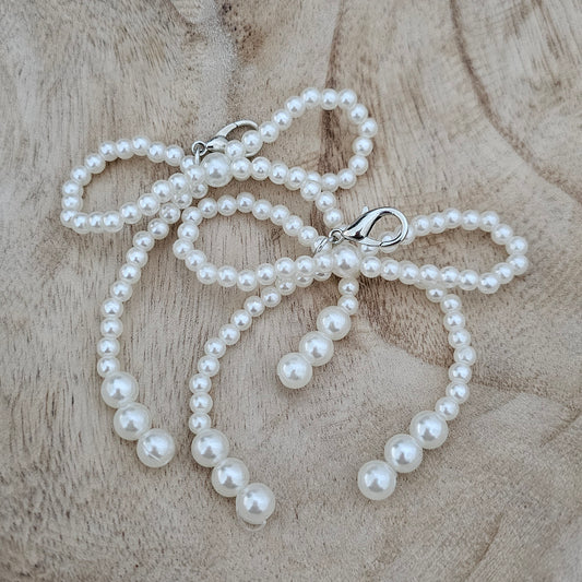 Single Pearl Bow Shoe Charms